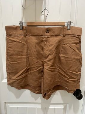 Torrid Women's Plus Size Studio Linen Shorts in Brown - Damaged - 20